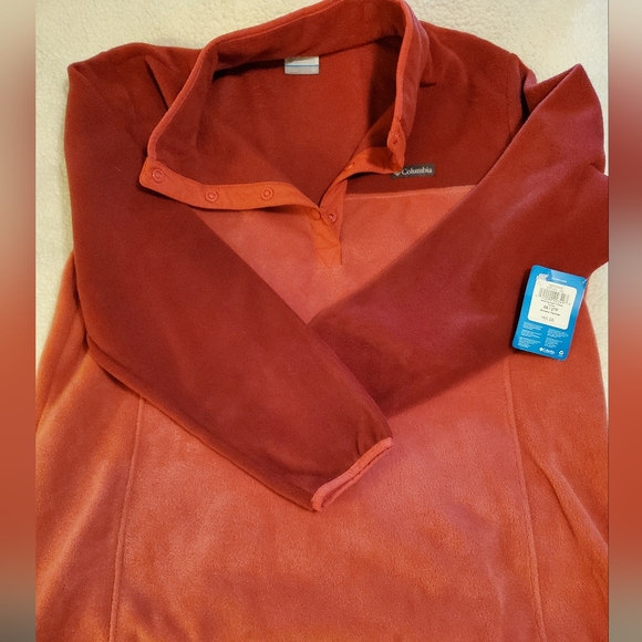 Columbia Tops - Columbia Women's 2Xl Pullover Fleece. Rust colored. NWT